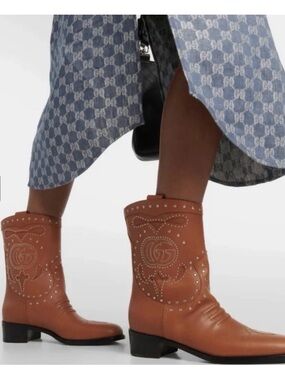 Gucci women’s country cowboy stud boots logo women’s 10